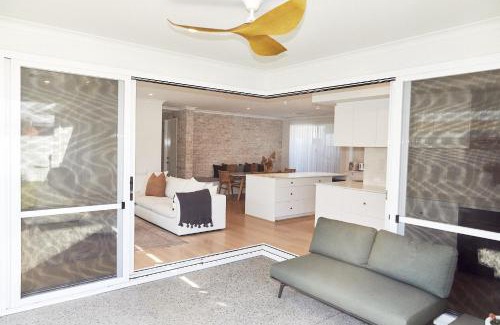 Dunsborough House | The Elanora