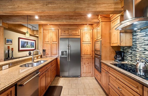 Snowmass Village Resort | The Enclave at Snowmass by Frias