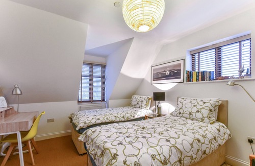 Worthing Bed & Breakfast | The Enclave