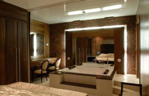 Liverpool City Centre Apartment | The Famous Floor Sleeps 26 And Group Acc Sleeps30