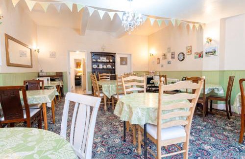 Sandown Hotel | The Fernside