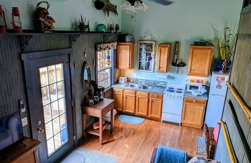 Sparta Cabin | "The FishCamp" a Cabin w/a Hot-Tub near Fall Creek Falls!, The FishCamp Cabin w/Loft Hot-tub and Vie