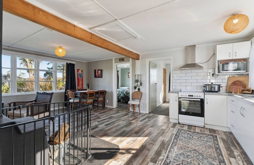 National Park Village House | The Flax Cottage - National Park Holiday Home
