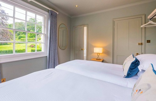 Henley-on-Thames Bed & Breakfast | The Flower Pot Hotel - Room 3 - Twin