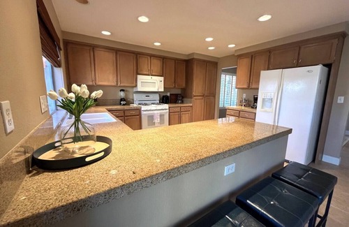 Antelope House | The Four-Bedroom Poolside Oasis