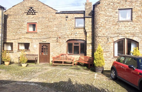 Leyburn Hotel | The Fox & Hounds Inn