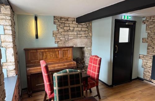 Hawkesbury Upton Hotel | The Fox Inn