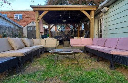 Cove - East Side - Shippan House | The Fred Deluxe 7 BR by I95 Train HarborVw Beach