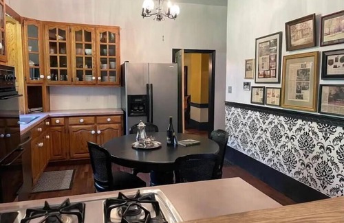 Bellville Apartment | The Frederick Fitting House with billiards & hot tub.