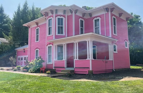 Bellville Apartment | The Frederick Fitting House with billiards & hot tub.
