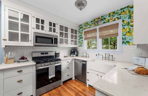 Duckpond House | The Gallery at Duckpond - 1930s Historic Charm