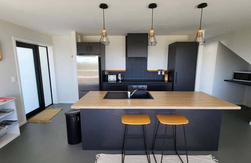 Kawhia House | The Gannet Hatch, Aotea Harbour