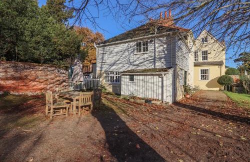 Hadleigh Apartment | The Garden Flat at Holbecks House