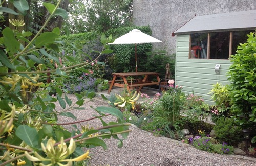 Crieff Apartment | The Garden Flat - within easy walking distance of centre of Crieff