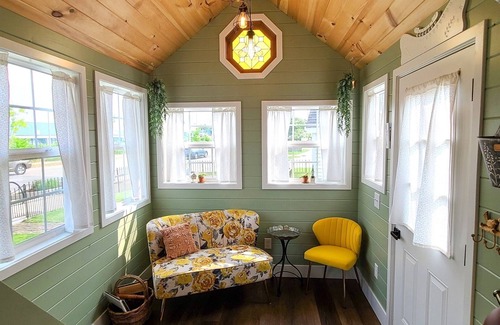 Lakeside Apartment | The Garden House - Tiny House - Tiny Digs Lakeshore