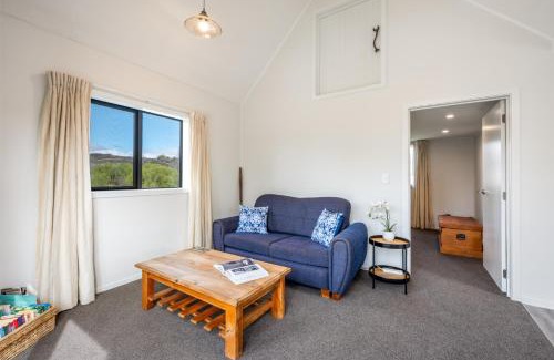 Alexandra House | The Gate Keepers Cottage - Alexandra Cottage