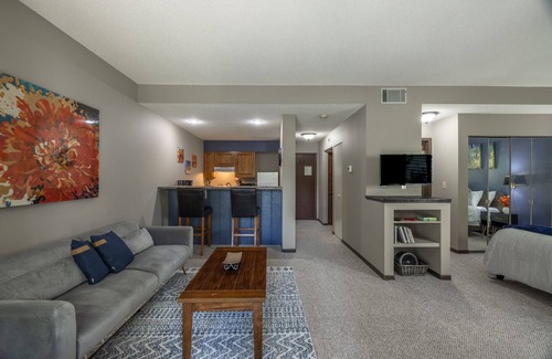 Innsbrook Condo | The Geneva Studio by Innsbrook Vacations!