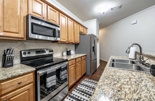 North by Northwest House | The Getaway -N. Lubbock - 4 Bedroom