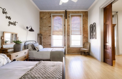 Kaufman Condo | The Getaway on Kaufman Square