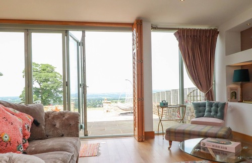 Mellor Cottage | THE GLASS HOUSE, pet friendly, with a garden in Mellor, Lancashire