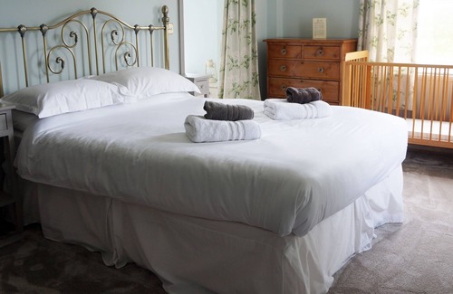 Angle Bed & Breakfast | The Globe Angle