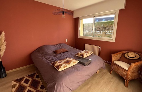 Saint-Martin de Brehal Apartment | The grain of sand