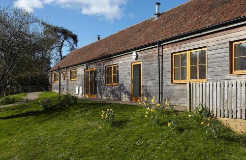 Godshill House | The Grainstore at Moor Farm