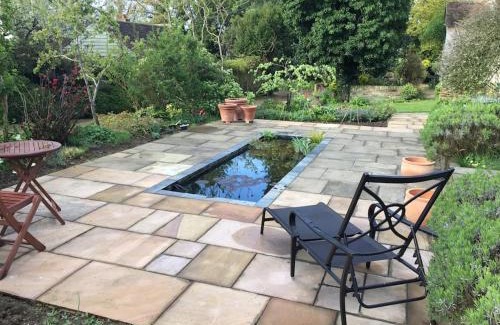 Etchinghill Apartment | The Granary at Palm Tree House in S.E. Kent