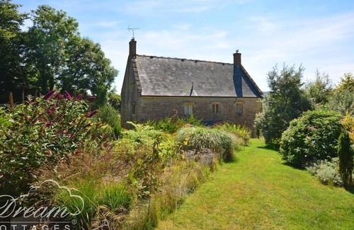 Beaminster Cottage | THE GRANARY, pet friendly, country holiday cottage in Beaminster