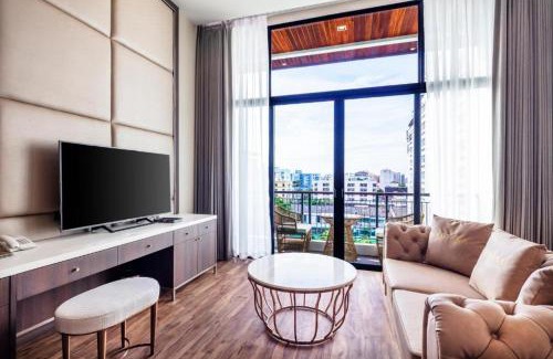 Phlabphla Hotel | The Grand Sala Thai