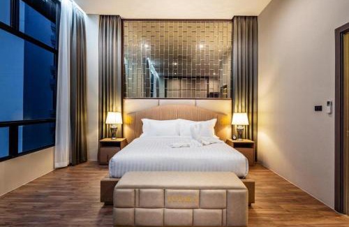 Phlabphla Hotel | The Grand Sala Thai