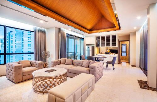 Phlabphla Hotel | The Grand Sala Thai