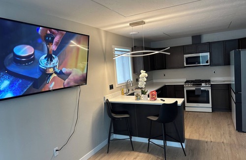 Northeast Anchorage Apartment | The Grand Suites inn