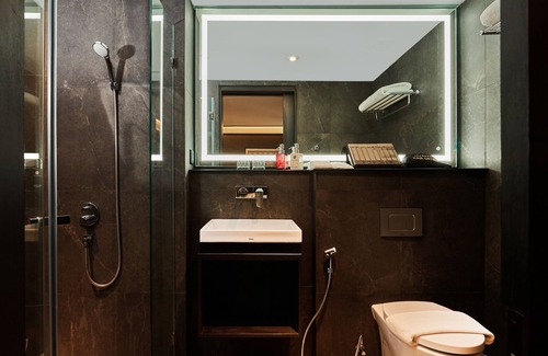 Talat Yot Hotel | The Gravitique Hotel Khaosan