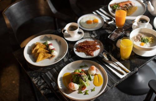 Talat Yot Hotel | The Gravitique Hotel Khaosan