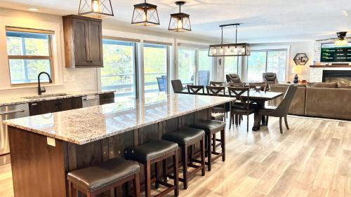 Cascade House | The Great Outdoors - Fantastic home - Lake Cascade - Game room - A/C - Lots of parking