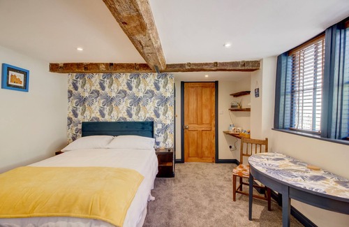 Devizes Bed & Breakfast | The Green Parrot