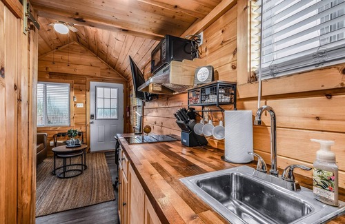 Sevierville Cabin | The Grove 20 by Sojourn Lodging
