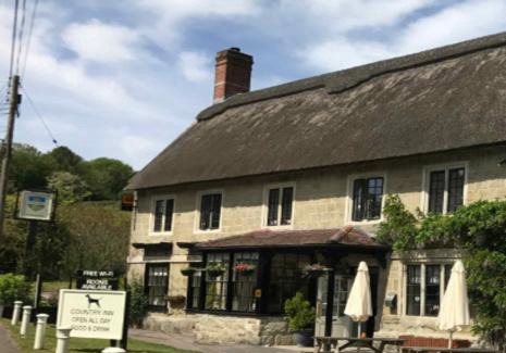 Ludwell Hotel | The Grove Arms