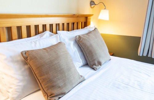 Mudford Hotel | The Half Moon Inn and Country Lodge