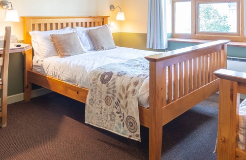 Mudford Hotel | The Half Moon Inn and Country Lodge