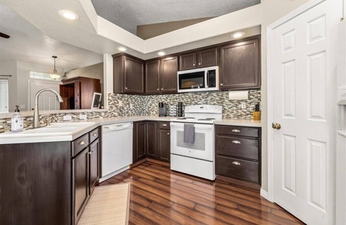 Nampa House | The Happy Haven!