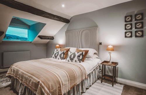 Bowland Bridge Hotel | The Hare & Hounds Inn