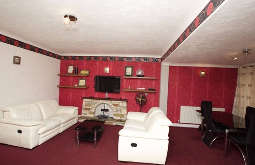 Pettits House | The Harmony