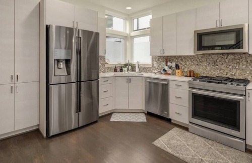 East Queen Anne House | The Haven - A Stylish Townhome on Queen Anne