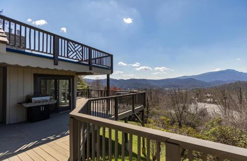 Boone House | The Hawthorn House at Hound Ears