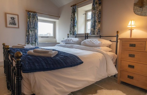 Sheldon Cottage | The Hayloft Sleeping 12 people comfortably in 6 bedrooms,