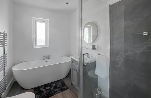 Littlehampton House | The Heights