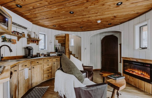 Laurelville Cabin | The Hemlock Treehouse | Hocking Hills