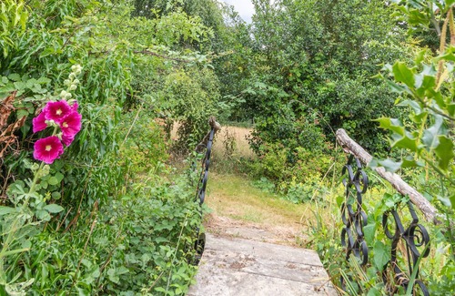 Gissing Cottage | The Hen House